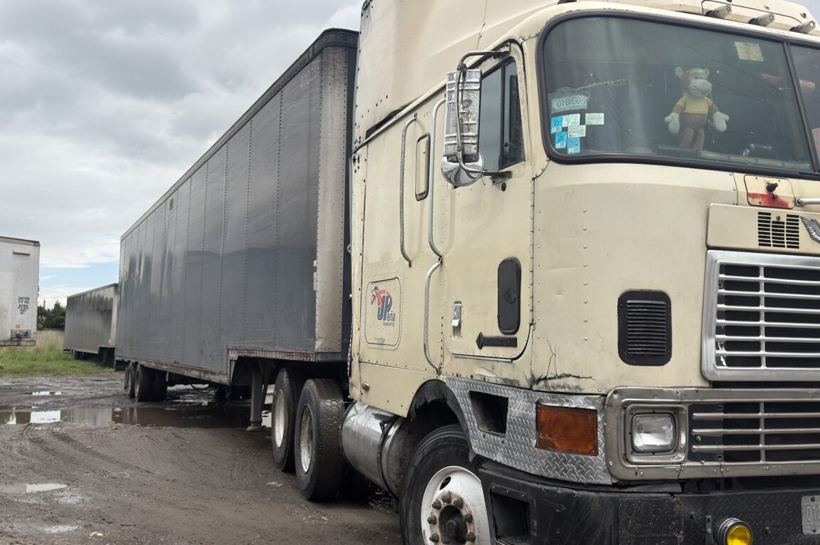 Unidad de JPeña Transportes en operación